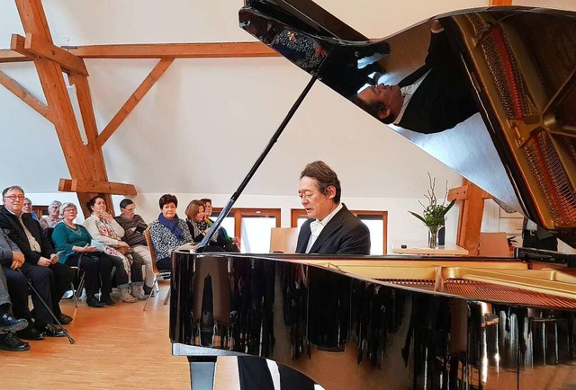 Maki Kobayashi spielt am Sonntag das n...Bild vom fnften Konzert im Mrz 2018.  | Foto: Julius Wilhelm Steckmeister