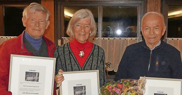 Fr groe Verdienste wurden am Diensta...lied Johann Lauber (von links) geehrt.  | Foto: Sigrid Schneider