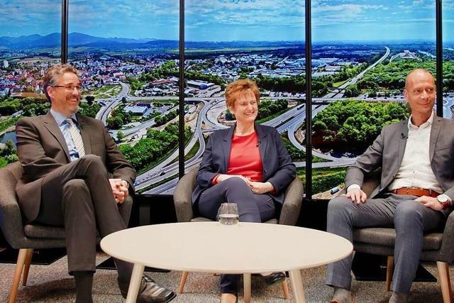 Eine Frau und zwei Männer konkurrieren bei der Bürgermeisterwahl in Neuenburg