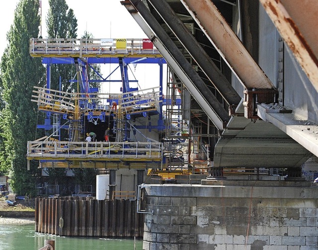 2011 wurde die zweite Eisenbahnbrcke in Basel im Freivorbau erstellt.  | Foto: Thomas Loisl Mink