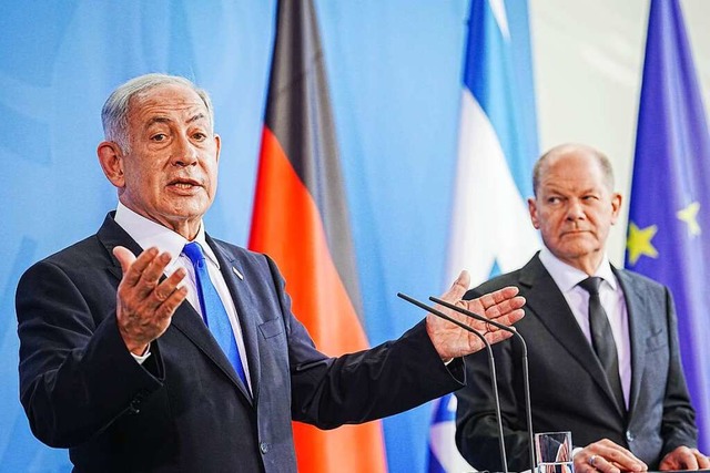 Israels Ministerprsident Benjamin Net...er Olaf Scholz (SPD) mit im Kanzleramt  | Foto: Kay Nietfeld (dpa)
