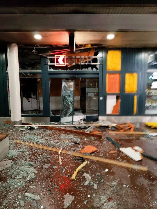 In Münchenstein im Kanton Baselland ha...omaten und einen Münzzähler gesprengt.  | Foto: Polizei Basel-Land