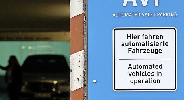 Eine technisch entsprechend ausgerste...euge, die automatisiert parken knnen.  | Foto: Marijan Murat