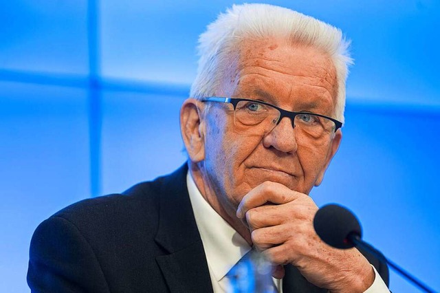 Brgerinnen und Brger des Landkreises...ed Kretschmann in Rheinfelden treffen.  | Foto: Marijan Murat (dpa)