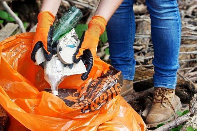 Waldkirch plant Mllsammelaktion – und gibt Greifzangen aus