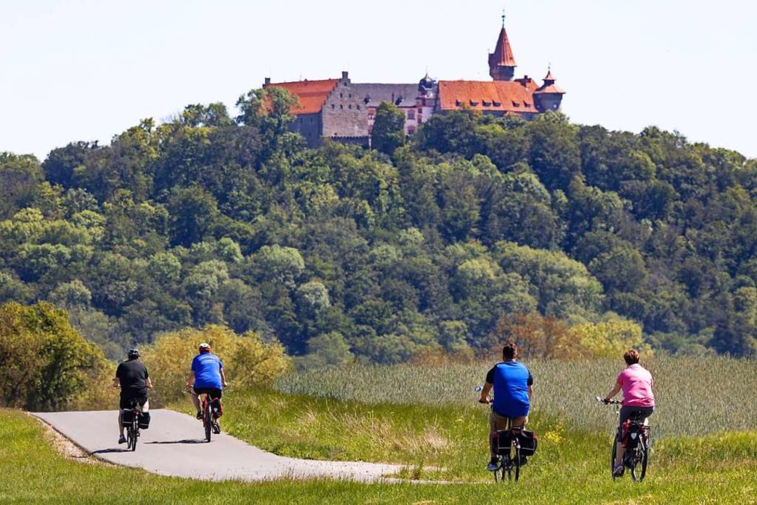 Die Veste Heldburg ist die einzige Seh... Burgenstrae auf thringischem Boden.  | Foto: Michael Reichel (dpa)