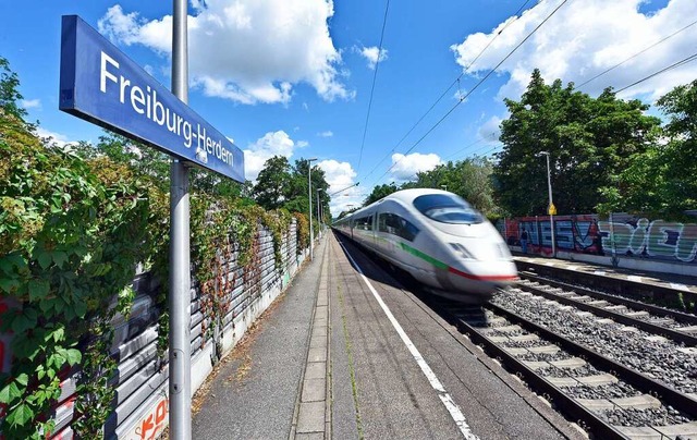 Die Bahn  will die  Fahrtzeiten auf der Strecke deutlich  verkrzen.  | Foto: Michael Bamberger