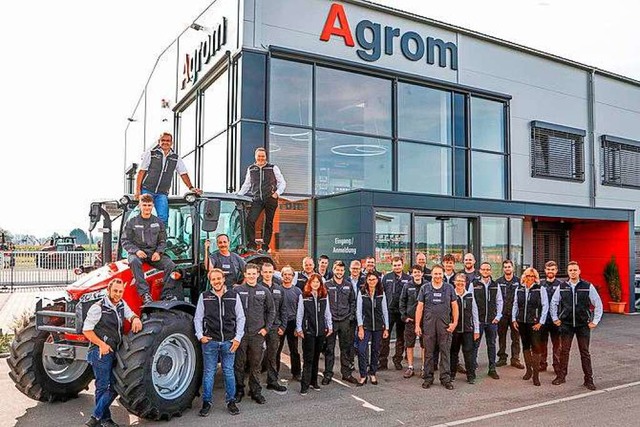 Es freuen sich auf alle Besucherinnen ...er das Team von Agrom Agrartechnik,...  | Foto: Agrom Agrartechnik