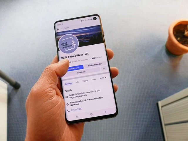 Die Stadt Titisee-Neustadt setzt auf Auftritte in den Sozialen Medien.  | Foto: Stefan Mertlik