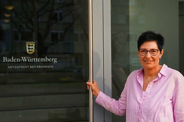 Wenn Petra Schlachter die Tr zum Amts...ahren ehrenamtlich als Schffin ttig.  | Foto: Nico Talenta