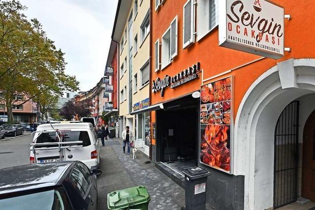 Anwohner in Freiburg unterliegen im Rechtsstreit um Grillgeruch von Restaurant