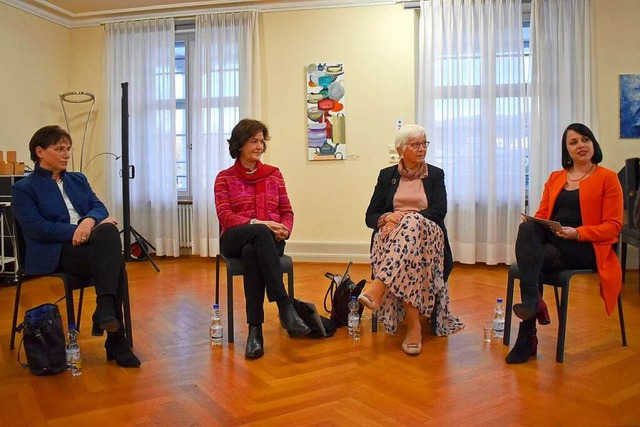 Die ehemaligen Oberbrgermeisterinnen ...art ber Frauen in politischen mtern.  | Foto: Horatio Gollin