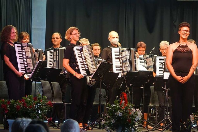 Als nicht tragfhig hat sich die Koope...echts) entwickelten sich Diskussionen.  | Foto: Roswitha Frey