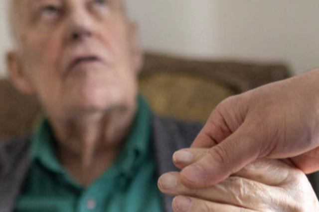 Personalmangel in der Pflege führt zu Aufnahmestopp in Heimen