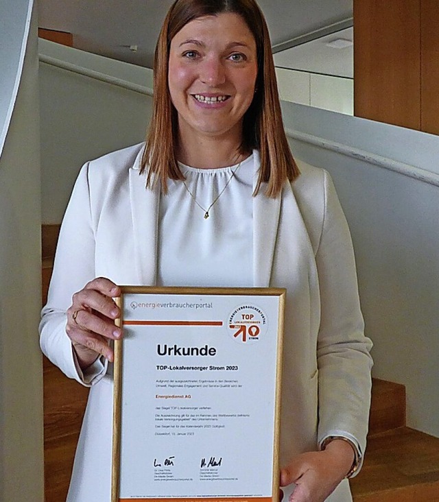 Sarah Born, Bereichsleiterin Vertrieb ...tions, nahm die Auszeichnung entgegen.  | Foto: Energiedienst