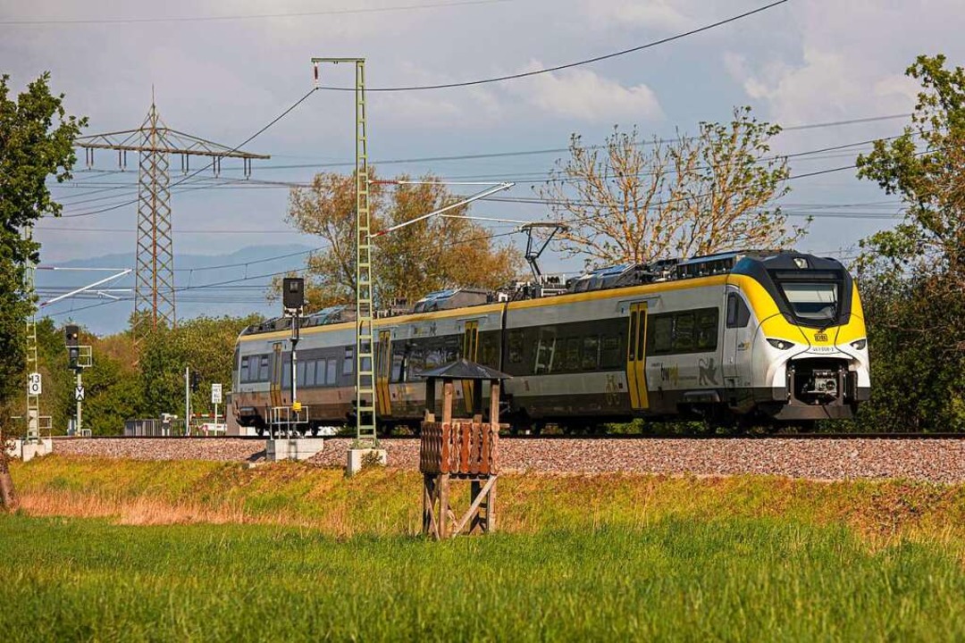 Die Breisgau-S-Bahn hat zwar die Pünkt...egebenen Kapazitäten bereitzustellen.   | Foto: Hubert Gemmert
