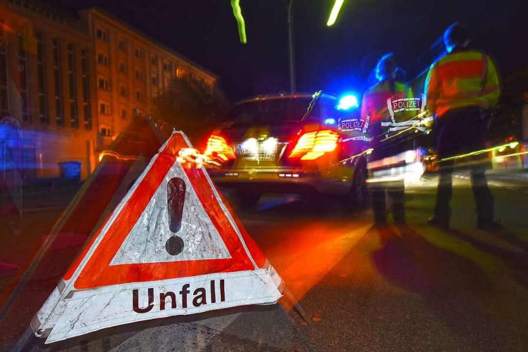 Ein Mann lief in Bahlingen ber die Gl... kommender Zug  erfasste. (Symbolbild)  | Foto: Patrick Seeger (dpa)
