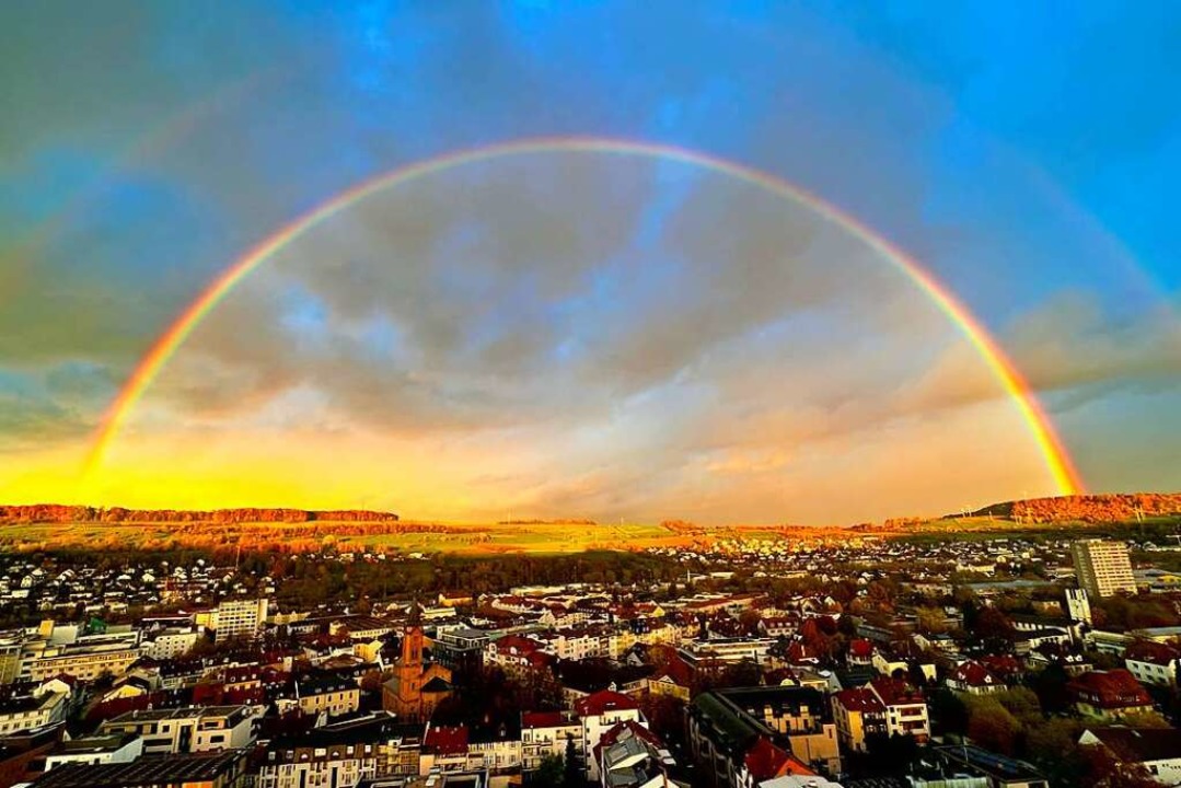 Aber Staub macht unsere Welt auch ein ... es keinen Regenbogen, keinen Nebel...  | Foto: Sarah Czerwenka