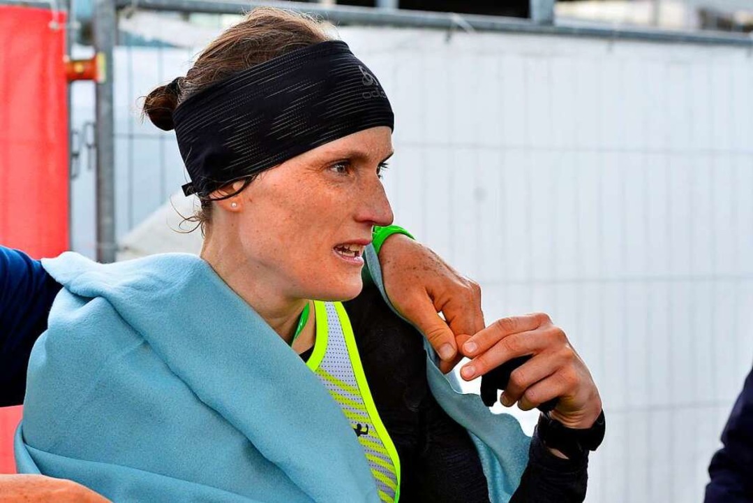 Marathon-Siegerin Anja Röttinger im Ziel.  | Foto: Daniel Thoma