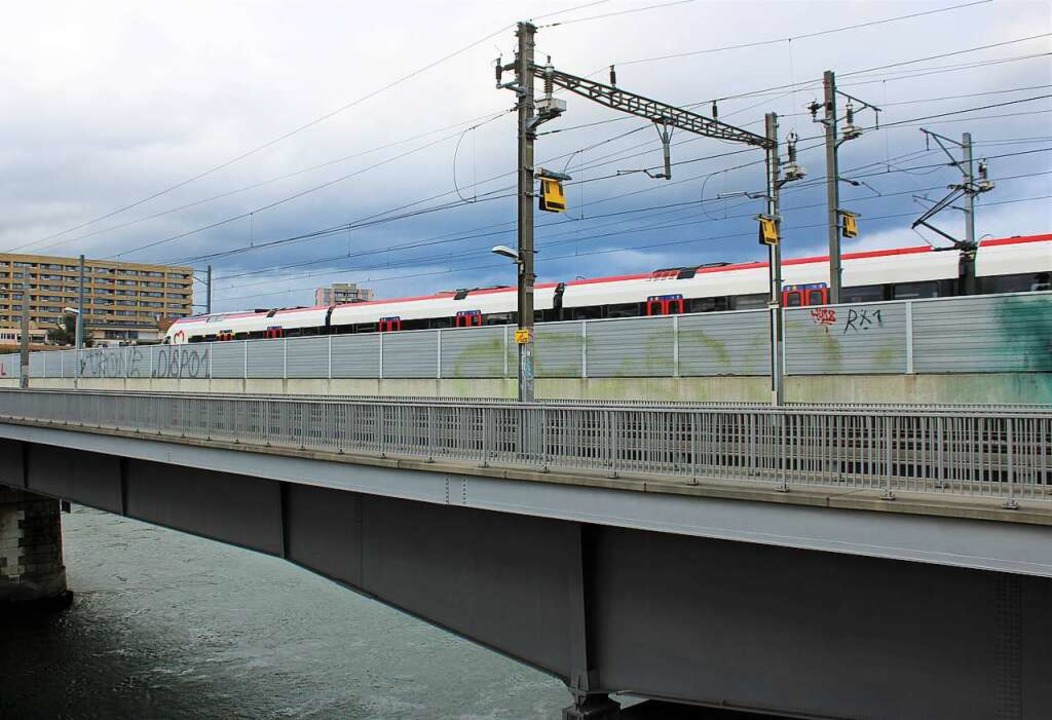 Zwar fhrt die S-Bahn aus dem Wiesenta...s Olten oder Frick oder Laufenburg an.  | Foto: Rolf Reimann