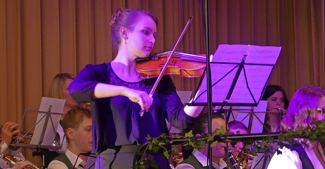 Zum Liebling des Abends beim Jahreskon... mit dem Orchester einstudiert hatte.   | Foto: Sigrid Schneider