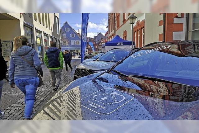 Autosalon beim verkaufsoffenen Sonntag