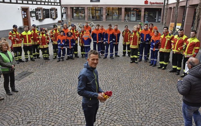 Gundelfingens Brgermeister Raphael Walz (vorne, Mitte) gab Anweisungen.    | Foto: Andrea Steinhart