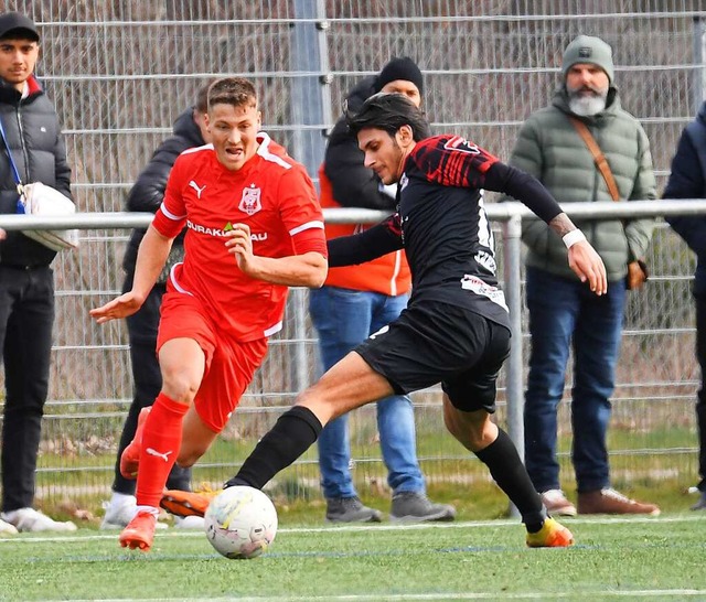 Hier mal im Angriffsmodus: der Freiburger  FC mit Daniel Himmelsbach (links)   | Foto: Achim Keller