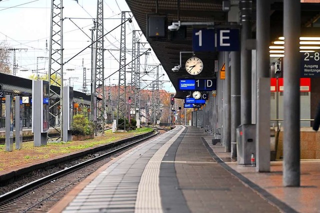 Am Morgen glich der Hauptbahnhof einem Geisterbahnhof.  | Foto: Thomas Kunz