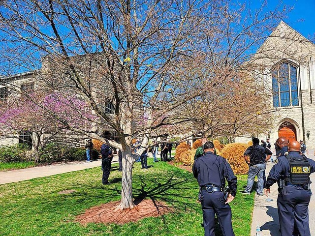 Dieses vom Metro Nashville Police Depa...enschen starben, darunter drei Kinder.  | Foto: - (dpa)