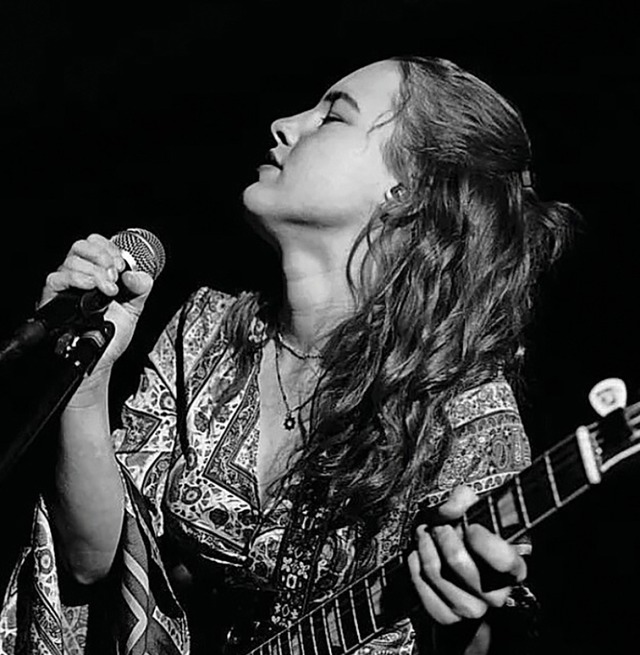 Die Musikerin Chiara Kilching studiert an der Popakademie in Mannheim.  | Foto: Thorsten Dir