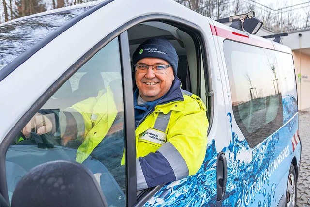 Der Wassermeister aus Mllheim auf dem Weg zum Kunden.  | Foto: Stadtwerke MllheimStaufen