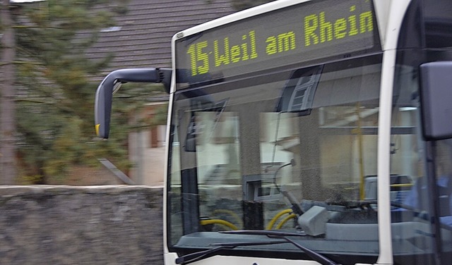 Die Abfahrtszeiten des 15er-Busses lassen sich nicht so leicht ndern.  | Foto: Langelott