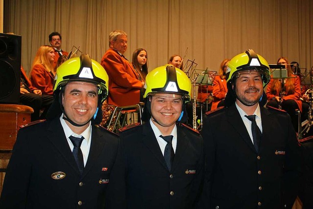 Die Feuerwehr hat neue Helme bestellt....en an die Abteilungen verteilt werden.  | Foto: Christoph Schennen