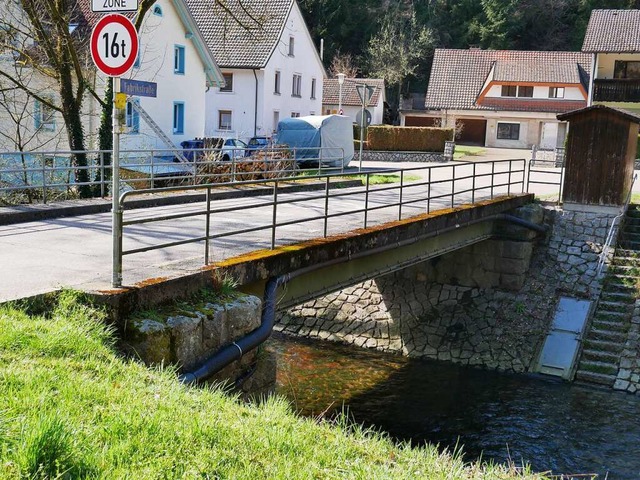 Die Brcke  zur Fabrikstrae in Murg soll saniert werden.  | Foto: Michael Gottstein