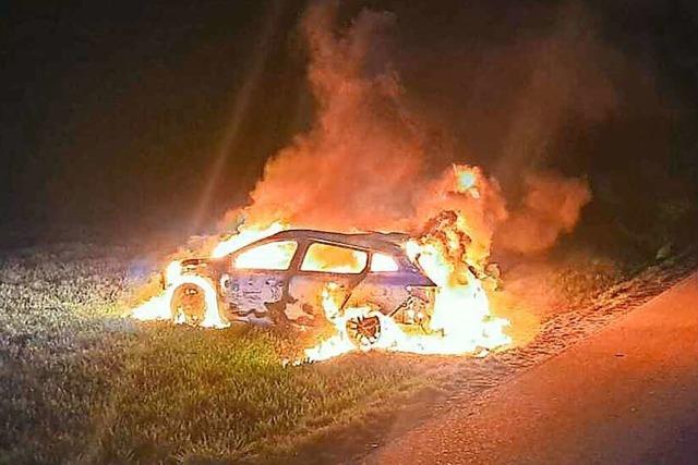 Brennendes Auto auf Feld bei Bad Krozingen war Diebesgut aus Achern