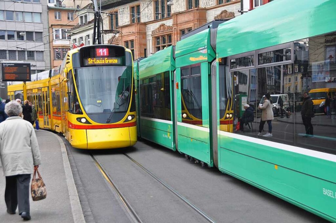 Stadtbasler Trams sind grün, die gelbe...mmli&#8220; fahren auch ins Baselbiet.  | Foto: Daniel Gramespacher