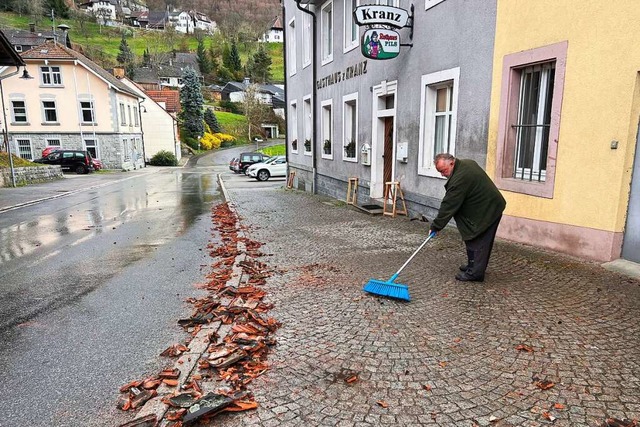 In Malsburg riss der Sturm zahlreiche ...s Gasthauses Kranz und der Tantenmhle  | Foto: Birgit-Cathrin Duval