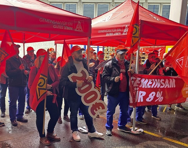 Einen Warnstreik gab es am Freitag bei der Murger Firma GST  | Foto: IG Metall