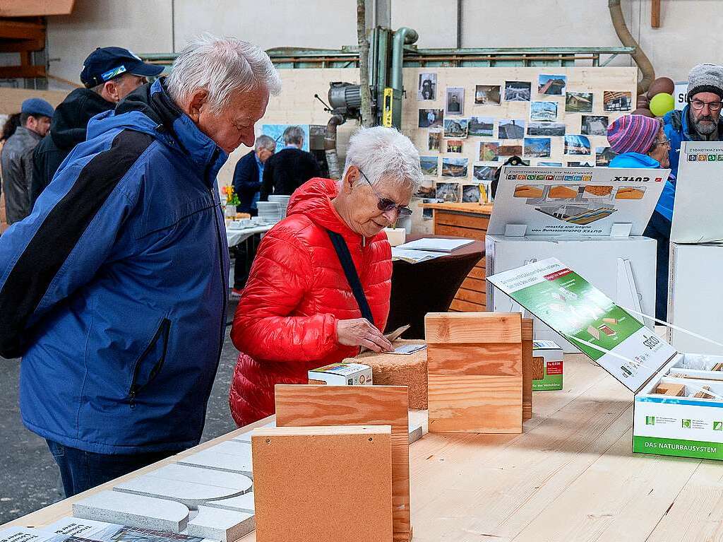 Vor Ort konnten sich die Kunden bei den Firmen informieren