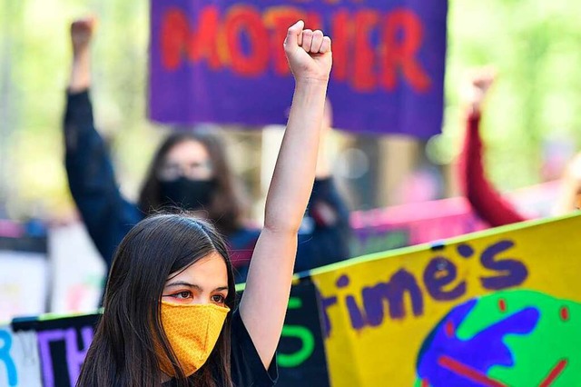 Wer sich bei Demonstrationen an die Sp...at im Normalfall nichts zu befrchten.  | Foto: Dean Lewins (dpa)