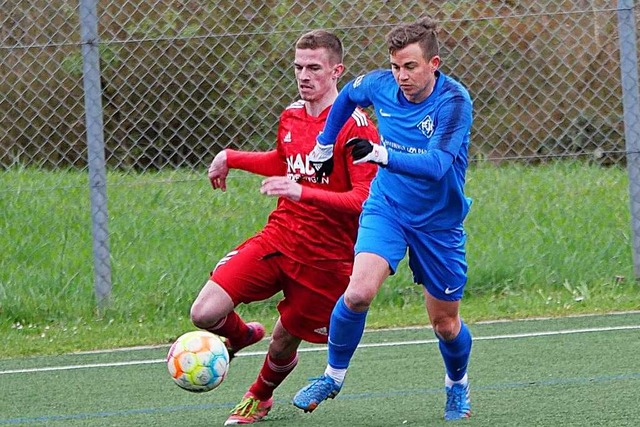 Peter Schubnell (r.) und dem FC Neusta... engen Spiele fr sich zu entscheiden.  | Foto: Bernd Seger