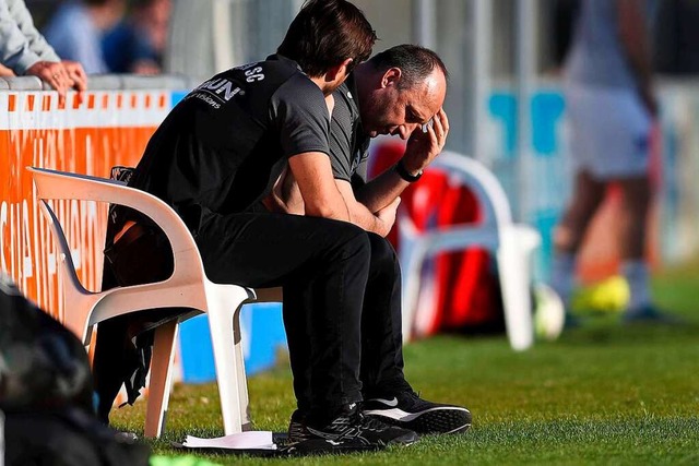 Die Trainer Dennis Bhrer (links) und ...te ein singulres BSC-Ereignis bleibt.  | Foto: BEAUTIFUL SPORTS/Julien Christ via www.imago-images.de