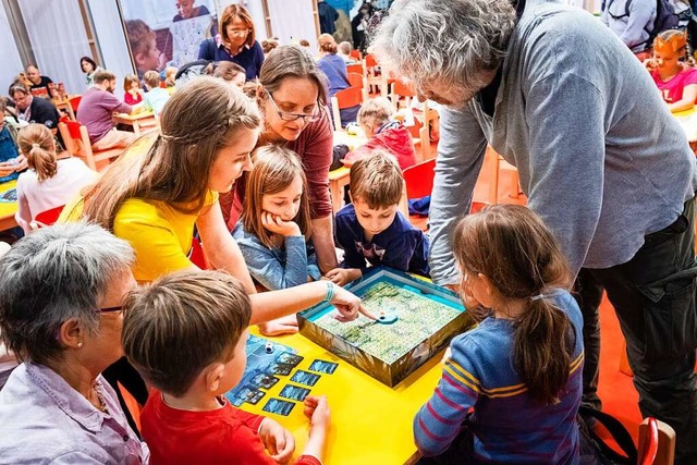 Neue Spiele werden von ganz vielen ver...mal auch von Kindergrten und Schulen.  | Foto: - (dpa)