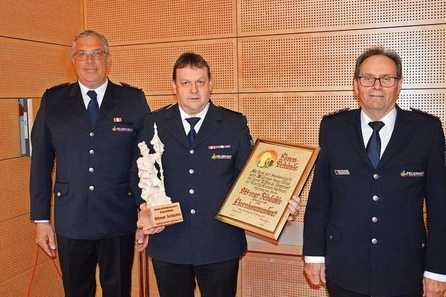 Ottmar Schäuble ist nun Ehrenkommandant der Feuerwehr Häg-Ehrsberg