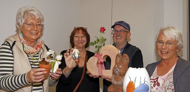 Nicht nur sterliche Deko haben (von l... Rhmann und Renate Hirsch gestaltet.   | Foto: Eva Korinth