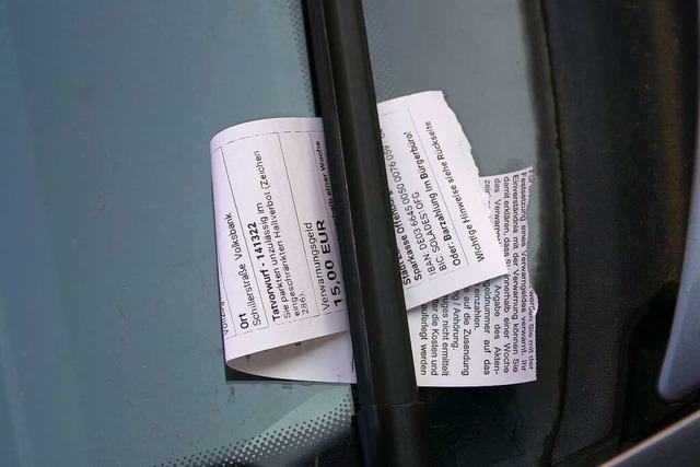 Der Lahrer Ordnungsdienst verteilt viele Verwarnungen wegen Falschparkens