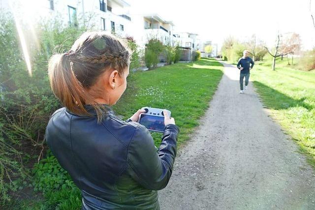 Studentin aus Kippenheim testet, wie Drohnen bei der Laufanalyse helfen können