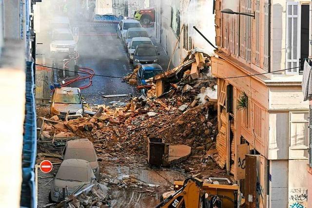 Gebäudeeinsturz in Marseille: Bangen um Menschen unter Trümmern