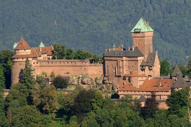 Burgen sind ein Kulturerbe in der Region – auf beiden Seiten des Rheins
